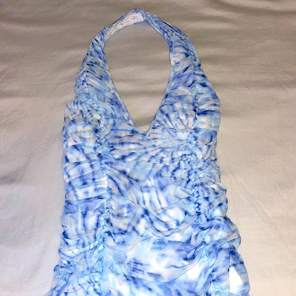 Women's backless dress - Picture 1 of 5